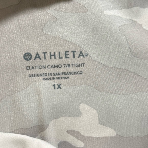 Athleta Elation Camo 7/8 Tight - Picture 7 of 9